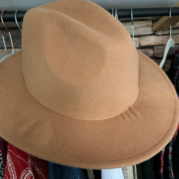 Abercrombie and Fitch Women’s Tan Felt Fedora/Hat NWT - Picture 2 of 5